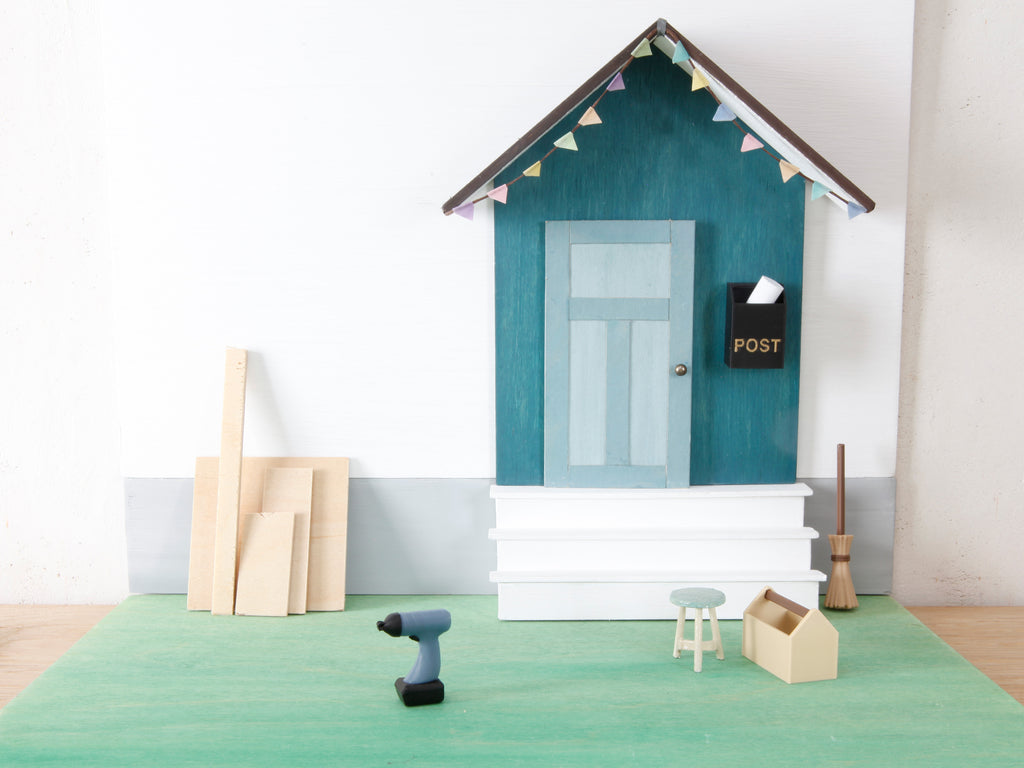 Miniatur Akkuschrauber für die Wichteltür