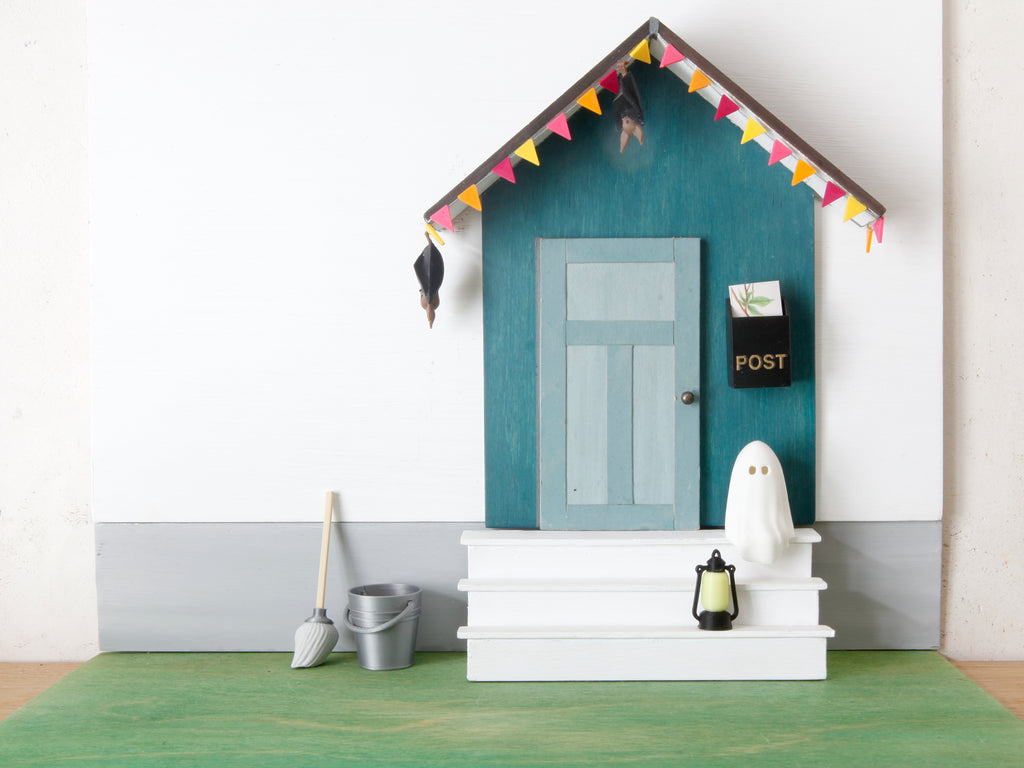 Miniatur Gespenst sitzend