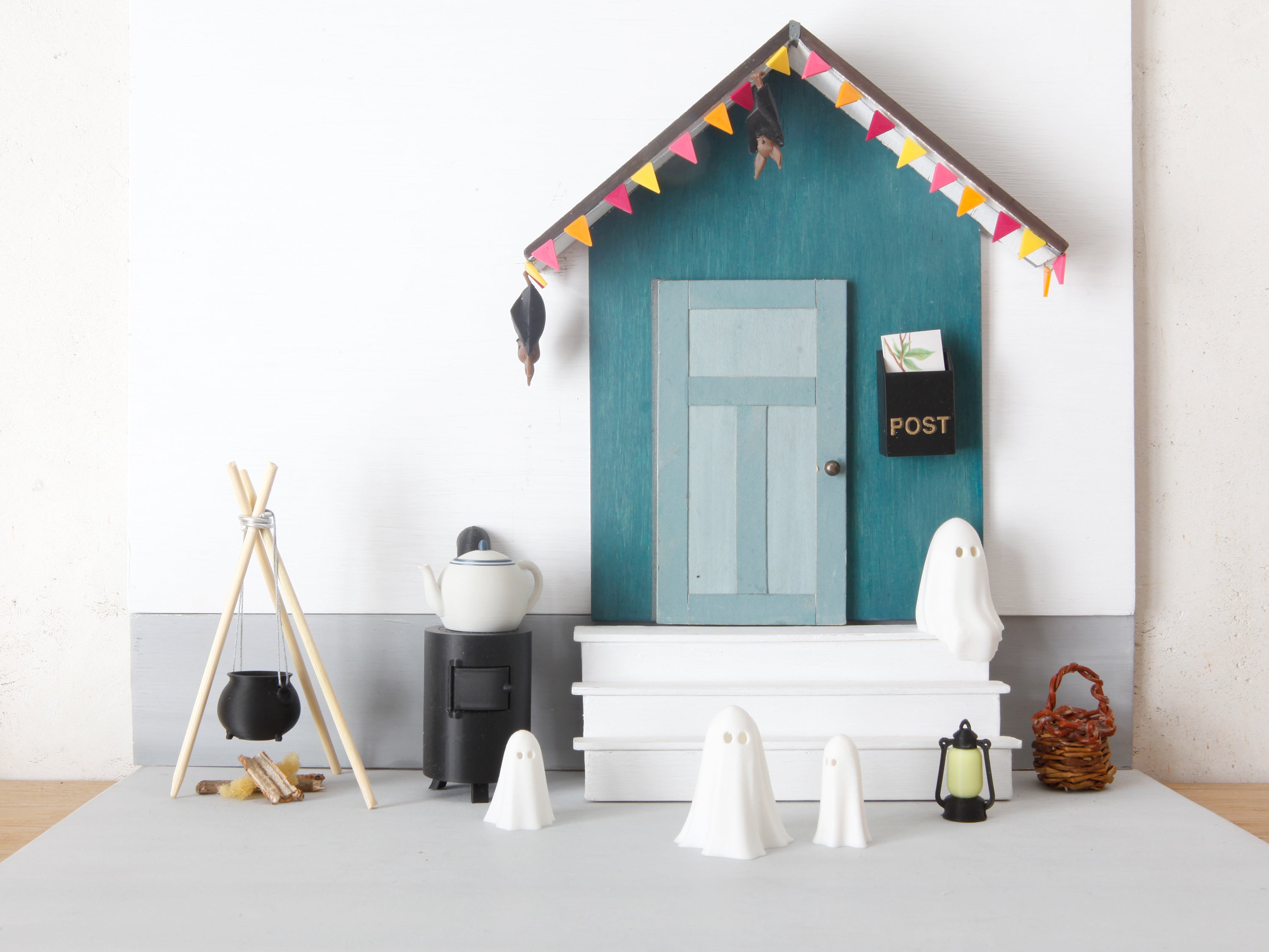 Miniatur Gespenst sitzend