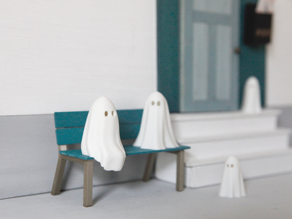 Miniatur Gespenst sitzend