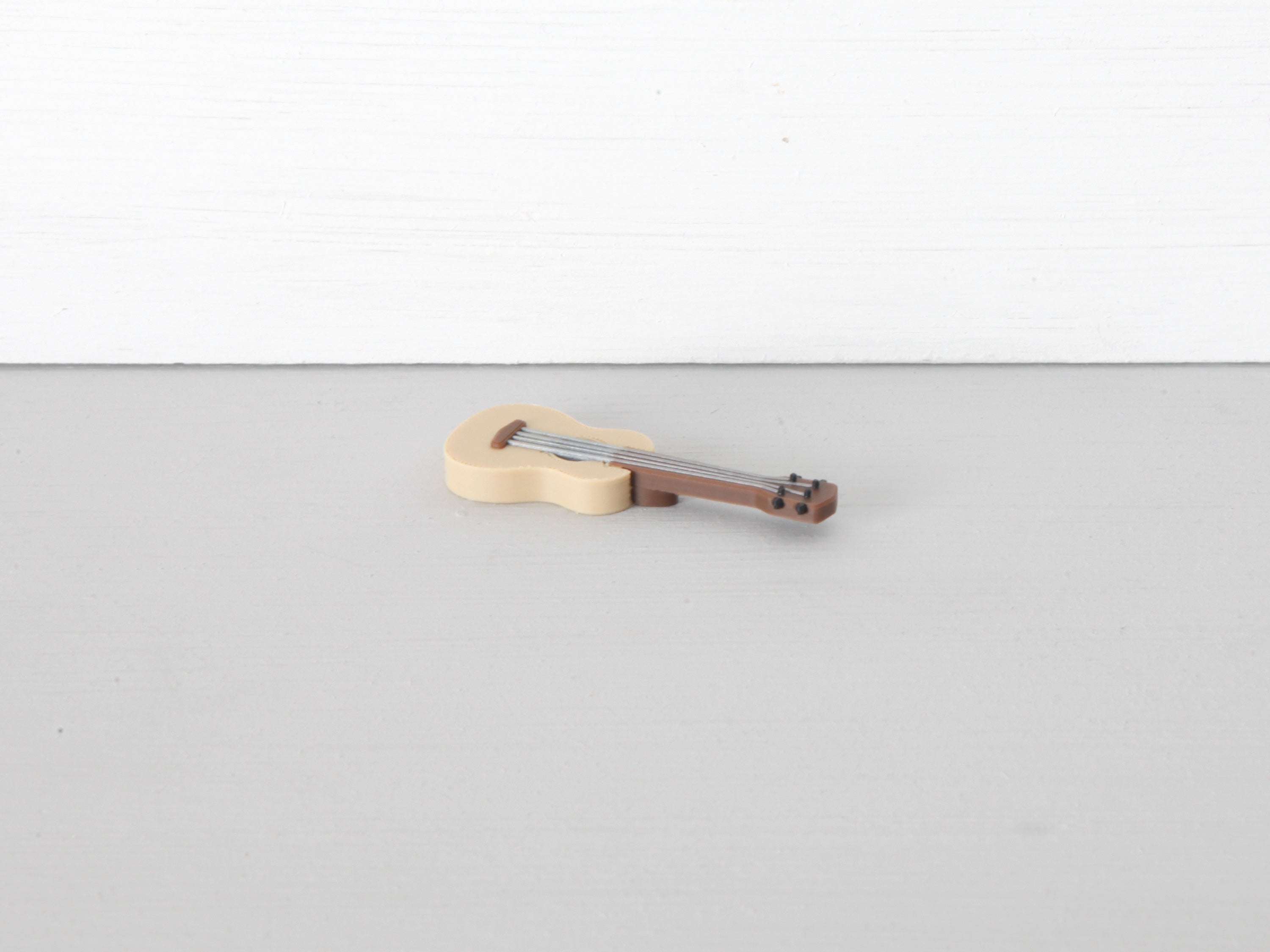 Miniatur Gitarre