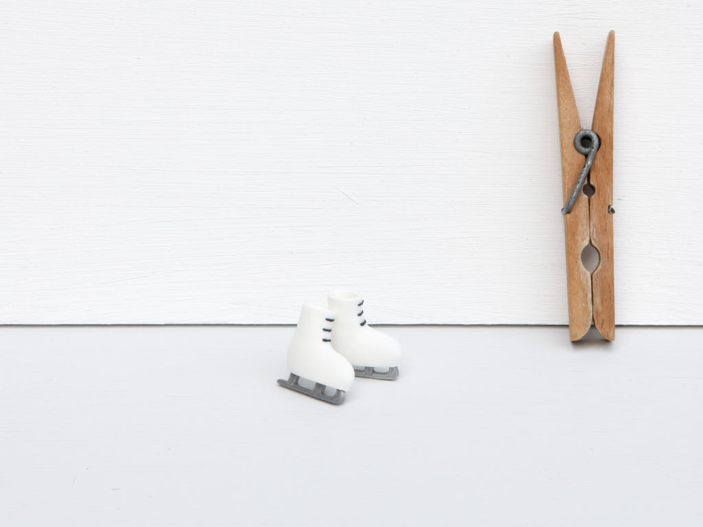 Miniatur Schlittschuhe für die Wichteltür