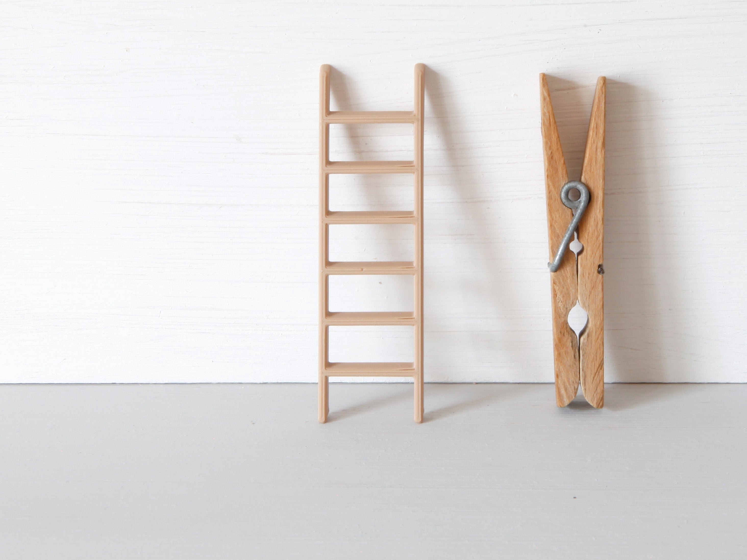 Miniatur Leiter für die Wichteltür