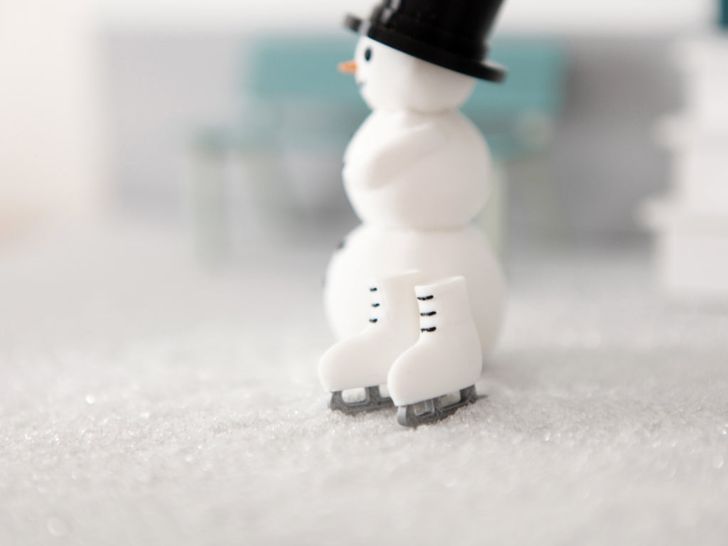 Miniatur Schlittschuhe für die Wichteltür